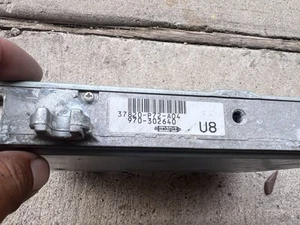 1998 Acura Integra GSR ECU computer 37820-p72-a04 - Picture 1 of 3