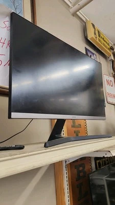 Samsung LU28R550UQNXZA 28 inch UHD Monitor - Image 1 of 2