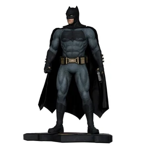 - DC Direct Batman (Batman v Superman: Dawn of Justice) (DC Movie Statues) 1:... - Picture 1 of 7