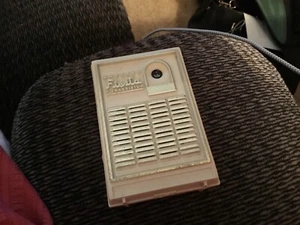 VINTAGE FIESTA 7 TRANSISTOR RADIO - Picture 1 of 2