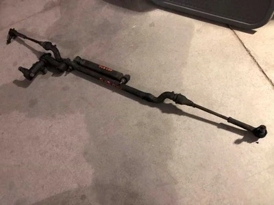 09-11 Silverado Sierra 2500 6.0L 4x2 USADO Eslabón de arrastre de dirección con brazos de varilla de amarre Foto 1 de 4