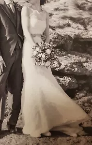 wedding dress - Picture 1 of 9