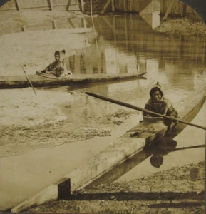 Tarjeta Keystone Stereoview barcos esquimales y remeros nativos #P-13330 - Imagen 1 de 8