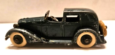 Tootsietoy No. 0516 Graham 5 Wheel Town Car - Image 1 of 4