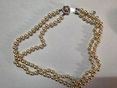 Perlenkette Doppelt  Halskette  mit  Verschluss  73 Gramm und 40 cm Länge - Bild 1 von 4