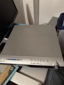 Samsung home theater System pd100b 5+1 rms 255W+ dvd HT-ds100b mp3 DivX Cd - Foto 1 di 3