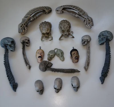 NECA ALIEN PREDATOR 2 TROPHY SKULLS GREAT LOT Read - Image 1 of 4