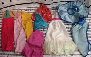 Mattel Barbie Puppenkleidung 70er - 90er Konvolut gemischt Badeanzüge Kleider TLC - Bild 1 von 9