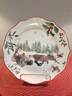 Better Homes and Gardens Heritage Winter Forest, Santa & His Sleigh - HTF Salad - Image 1 of 2