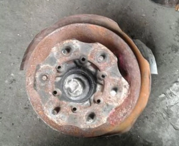 1987-1997 Nissan Pickup 4x2 Front Right Passenger Spindle Knuckle Assembly Oem Foto 1 de 4