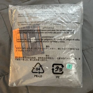 Amazon Basics Gray 3 Piece Sheet Set Size Twin NEW in bag - Picture 1 of 2