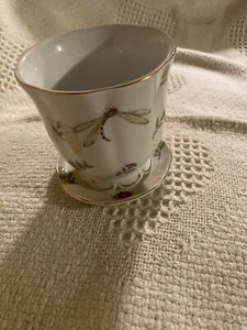 Butterfly Planter With Base - Picture 1 of 6
