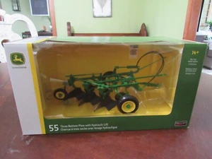 SPECCAST 1/16 JOHN DEERE 55 THREE BOTTOM PLOW WITH HYDRAULIC LIFT - NIB - Picture 1 of 9