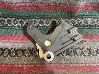 Soporte pinza freno trasero Harley Davidson Dyna 91-99 2d Foto 1 de 4