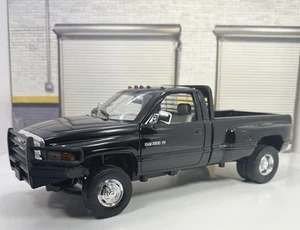 ANSON 1/18 Scale DODGE RAM 3500 DUALLY “CUSTOM BUILD” 1 Of 1 MADE - Picture 1 of 12