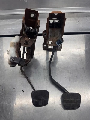 ✅ S13 180sx 240sx  MANUAL CLUTCH PEDAL AND BRAKE PEDAL ASSEMBLY OEM 89-94 NISSAN - Image 1 of 4