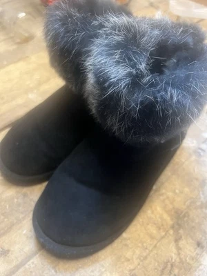 Bear paw Short Ankle Boots Size 8 Womens With Fur Black - Image 1 of 4