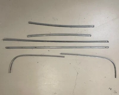 1948 1949 1950 1951 Willys Overland Jeepster OEM 6 piezas juego de molduras Beltline Foto 1 de 4