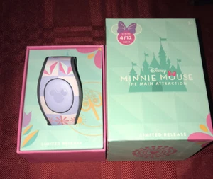Disney Minnie Mouse The Main Attraction It’s A Small World Magic Band New - Picture 1 of 8