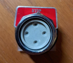 SQUARE D - Push Button with Full Guard 87470 FR, CLASS 9001, Type KR1U STOP - Picture 1 of 4