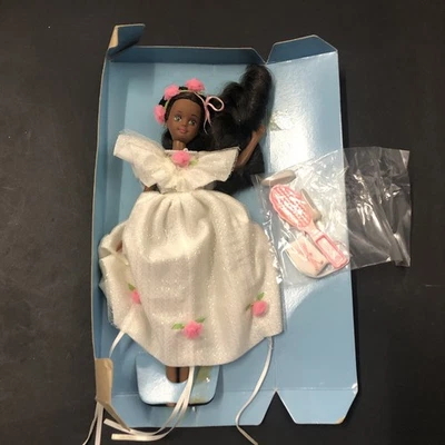 Reina de regreso a casa patrón afroamericano #2390 Barbie hermana adolescente defecto suelto Foto 1 de 4