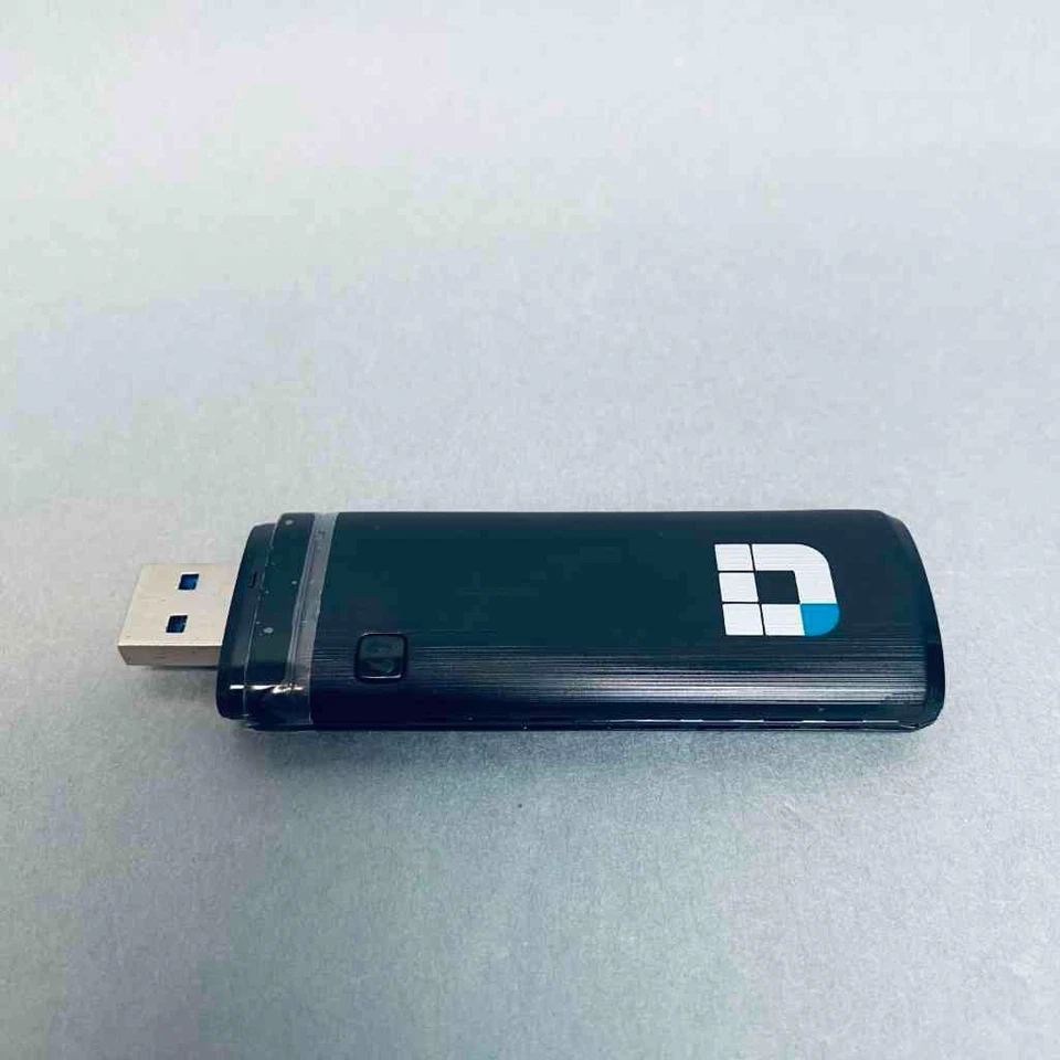 D-Link Dual Band USB Adapter AC1200 D1 Ver. 4.02 - Image 1 of 4
