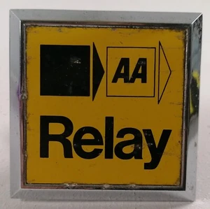 Vintage AA Relay Classic Car Square Badge Emblem (7.25cm) - Foto 1 di 4