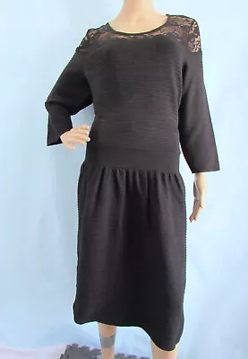 Vestido suéter midi novo com etiquetas Jessica Simpson tamanho 1X preto malha e renda manga 3/4 - Imagem 1 de 4