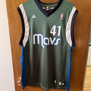 Adidas Dirk Nowitzki Dallas Mavs Jersey NBA Shirt Jersey Green White Sz Large - Picture 1 of 7