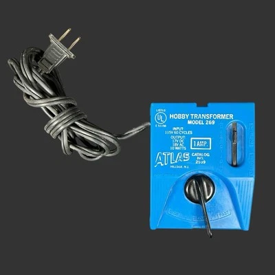 Vtg Atlas Hobby Blue Transformer Model 269 Input 115V, Output 17V DC,18V AC - Image 1 of 4