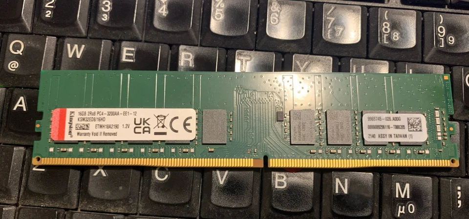 KINGSTON 16GB 2RX8 ECC DDR 4 3200AA-EE1-12 - Immagine 1 di 1