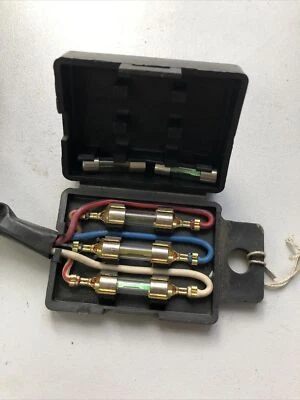 Caja de fusibles Kawasaki GPZ 305 EX305 26004-1051 XX1668 Foto 1 de 4