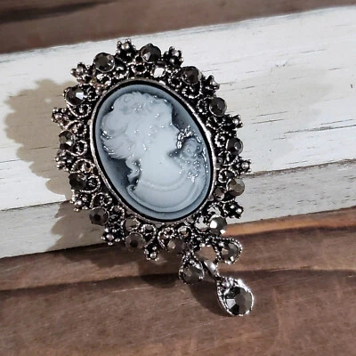 Broche prendedor de solapa suéter cristal camafeo encaje bronce latón antiguo estilo victoriano Foto 1 de 4