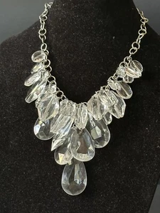 R.J.Graziano Chunky Clear Lucite Dangling Charms Bib Necklace - Picture 1 of 11
