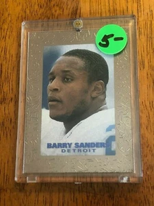 1994 Skybox Barry Sanders #R7 Revolution Insert Mint  - Picture 1 of 2