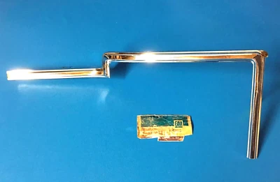 Pontiac Bonneville Catalina 1973 diestro rejilla superior bisel moldeado 491113 NOS GM Foto 1 de 4