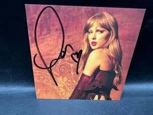 RARE DOUBLE HEART Taylor Swift Signed The Life of a Showgirl CD Album Photo #3 - Picture 1 of 7