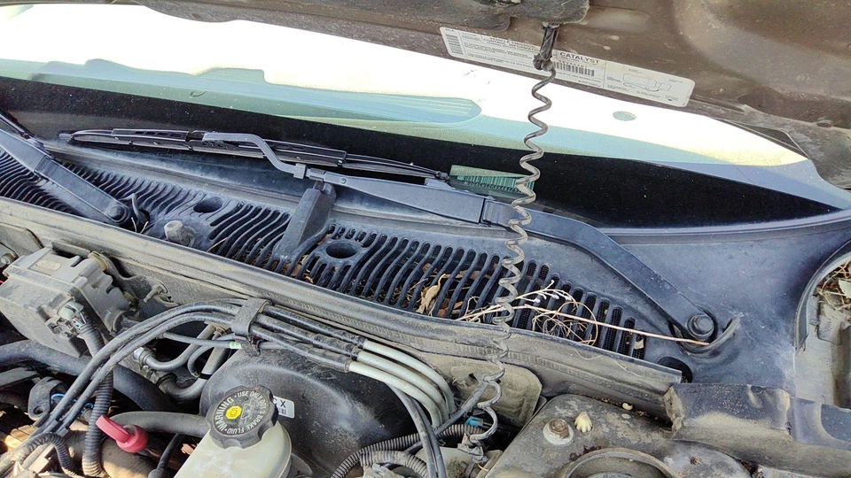 99 Buick Park Ave 1996 conductor brazo limpiaparabrisas izquierdo OEM hoja palanca 25647727 Foto 1 de 1