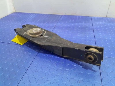 11-13 Kia Sorento Brazo de control inferior trasero asiento de resorte lado izquierdo o derecho OEM Foto 1 de 4