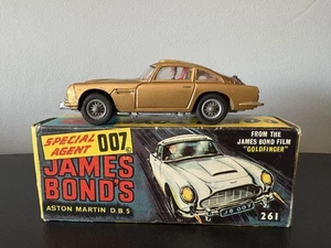 Corgi James Bond Aston Martin DB5 - 261 - Original Rare Toffee Gold - Picture 1 of 9
