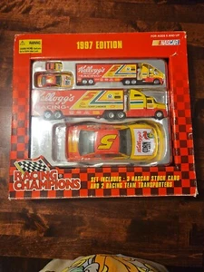 SEALED RACING CHAMPIONS KELLONGS RACING 1997 SET DIE CAST NASCAR TERRY LABONTE - Picture 1 of 8