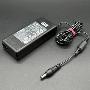 Original ✅ Netzteil Ladegerät Toshiba PA3516E-1AC3 - 19V 4,74A - Bild 1 von 3