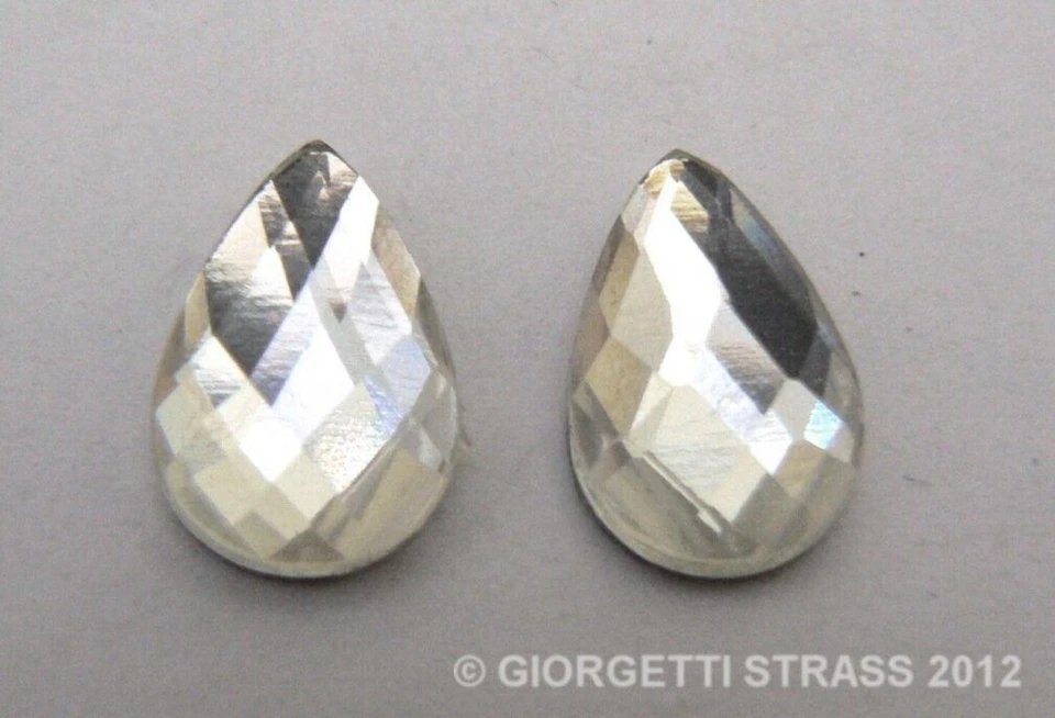 STRASS GOCCIA 8mm x 13mm 10pz cabochon Termoadesivi cristallo trasparente gocce - Immagine 1 di 1