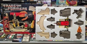 Hasbro Transformers Heroic Autobot Defense Base Omega Supreme - Bild 1 von 10