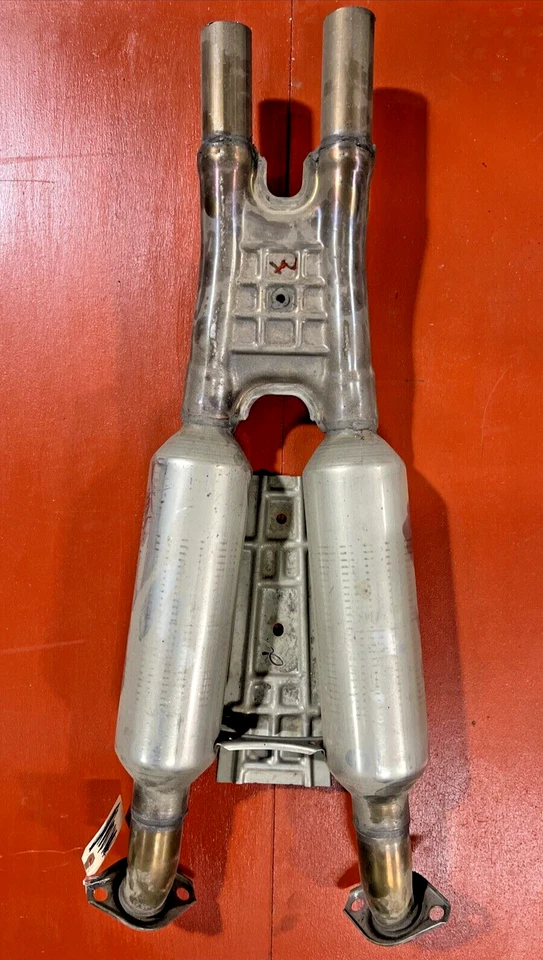 2014 2015 Lexus IS250 Exhaust Muffler Resonator Crossover X Pipe - 2WD ONLY - Image 1 of 4