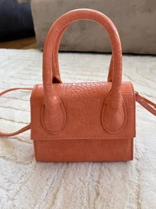 bags - Picture 1 of 5