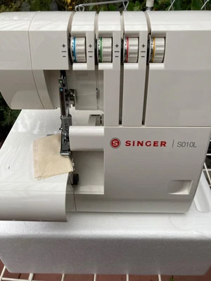 SINGER Overlock Nähmaschine S010L Kettelmaschine - Bild 1 von 4