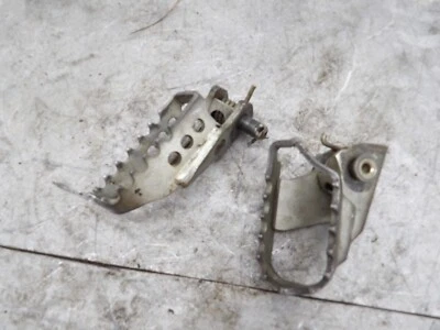 Yamaha TTR125L 2003 OEM reposapiés izquierdo derecho clavijas muelles pasadores Foto 1 de 4