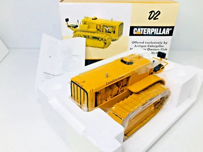 SPEC CAST CATERPILLAR CAT D2 TRACK TYPE TRACTOR (5 U SERIES) BNIB 1:16 BOXED - Image 1 of 4