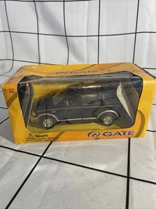 1:32 Ford Expedition Eddie Bauer Black And Gold Model With Original Box - Picture 1 of 4